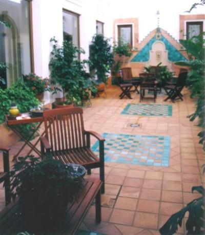 Hotel Plaza Chica 2*